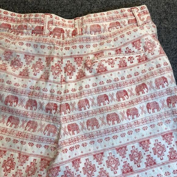 Vintage Caffeine Brand Elephant Geometric Red White Print Shorts Mens 34 Waist - Picture 6 of 8